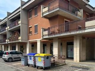 Garage in vendita ad assisi viale patrono d'italia, 43