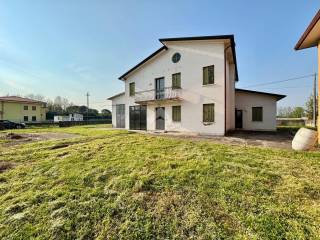 Villa in vendita a loria via villa, 1