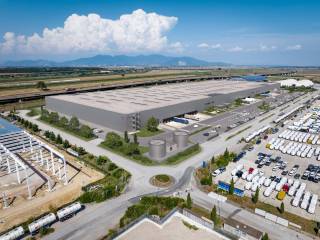 Magazzino in affitto a collesalvetti via delle medaglie d'oro