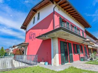 Villa a schiera in affitto ad azzano san paolo via giuseppe garibaldi, 13/e