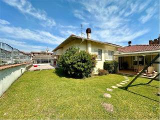 Villa in vendita a cameri via italia