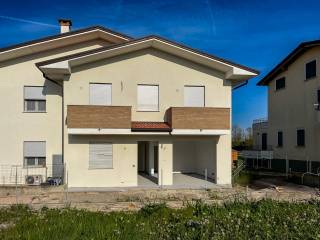 Villa bifamiliare in vendita a bovolenta via bersaglio