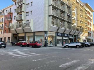 Garage in vendita a torino via amerigo vespucci