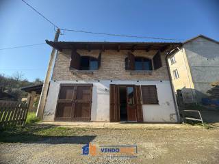 Villa in vendita a calamandrana frazione garbazzola, 45