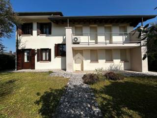 Villa in vendita a loria via castellana, 1