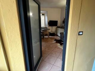 Appartamento in in affitto da privato a binago via cipriano mistò, 4