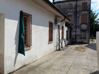 Casa indipendente in vendita a san benedetto po strada provinciale 43