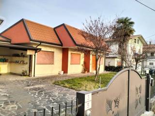 Villa in in vendita da privato a cornuda via nazario sauro, 3