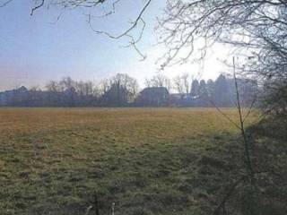Terreno residenziale all'asta a legnano via della pace, srl