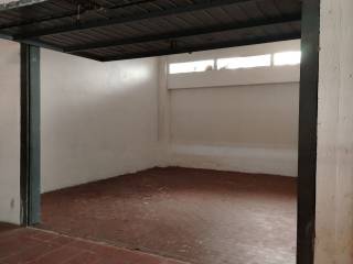 Garage in vendita a prato via di baciacavallo, 1