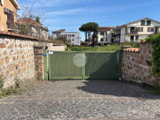 Garage in vendita a roma via sorano