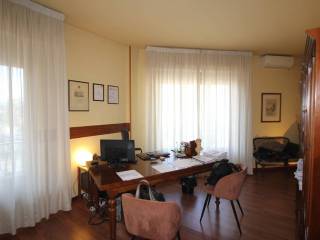 Appartamento in vendita a prato via adriano zarini