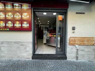 Negozio in vendita a frattamaggiore via massimo stanzione, 102