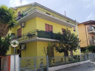 Casa indipendente in vendita a montesilvano via olona