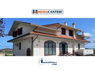 Villa in vendita a moscufo contrada colle di giogio, 72