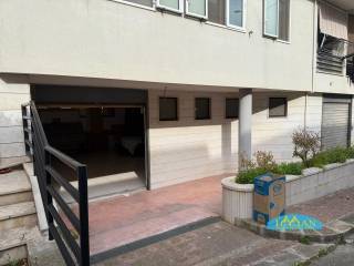 Garage in vendita a ceglie messapica via cataldo agostinelli