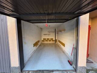 Garage in vendita a zibido san giacomo via enrico berlinguer