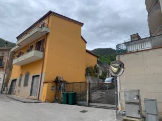 Garage in vendita a baronissi via gioacchino rossini