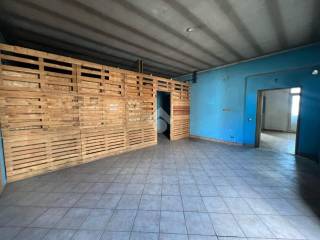 Magazzino in affitto ad avigliana viale g. marconi, 10