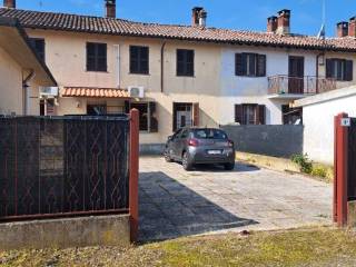 Appartamento in vendita a castello d'agogna via isimbardi, 13