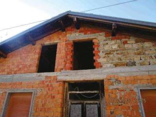 Villa all'asta a brallo di pregola frazione collistano, snc