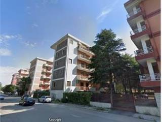 Appartamento all'asta a foggia via martiri di via fani, 64