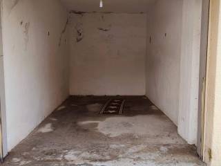 Garage in vendita a ospedaletti 
