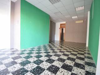 Negozio in affitto a diano marina via g. ardoino, 7