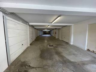 Garage in vendita ad arona via torino, 55