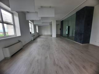Ufficio in affitto a castelfranco veneto piazza della serenissima, 60