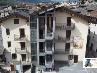Appartamento in vendita a nus via risorgimento