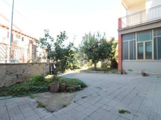 Villa in vendita a dolianova viale dante alighieri, 32