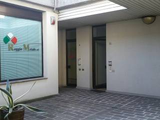 Ufficio in affitto a reggio nell'emilia via augusto piccard, 5