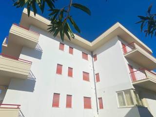 Appartamento in vendita ad alba adriatica via emilia, 12