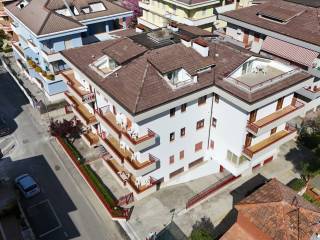 Appartamento in vendita ad alba adriatica via emilia, 12