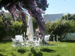 Villa in vendita a leporano via pansè, 351