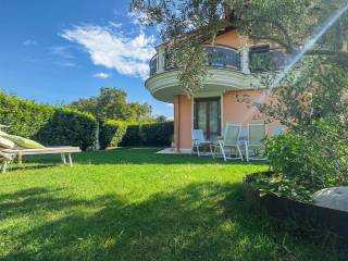 Villa a schiera in affitto a padenghe sul garda via sant'anna