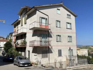 Appartamento all'asta a montegranaro alessandro manzoni