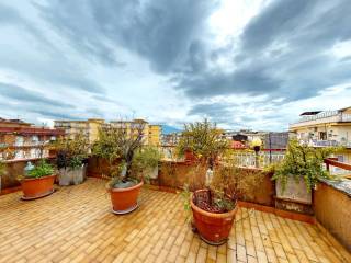 Attico in vendita a casalnuovo di napoli corso umberto i, 179