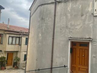 Intero stabile in in vendita da privato a morcone via achille sannia, 35