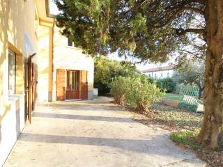 Villa in vendita a colognola ai colli via grotta