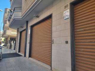 Garage in vendita a ostuni via viterbo