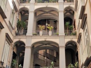 Appartamento in in affitto da privato a napoli via santa maria di costantinopoli, 30