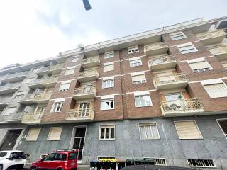 Garage in vendita a torino via giovanni da verrazzano, 18