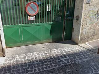 Posto auto in affitto a napoli via florestano rossomandi, 1