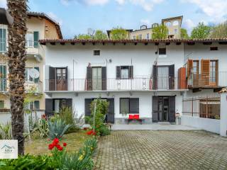 Villa bifamiliare in vendita a cocconato corso pinin giachino, 57