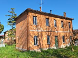 Casa indipendente in vendita a lugo via provinciale bagnara, 175