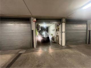 Garage in vendita a roma via giovanni villani, 71
