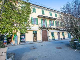 Appartamento in affitto a laveno-mombello via labiena