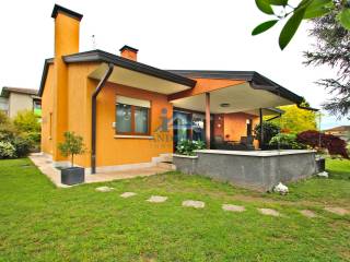 Villa in vendita a cavaion veronese via val de l'azé